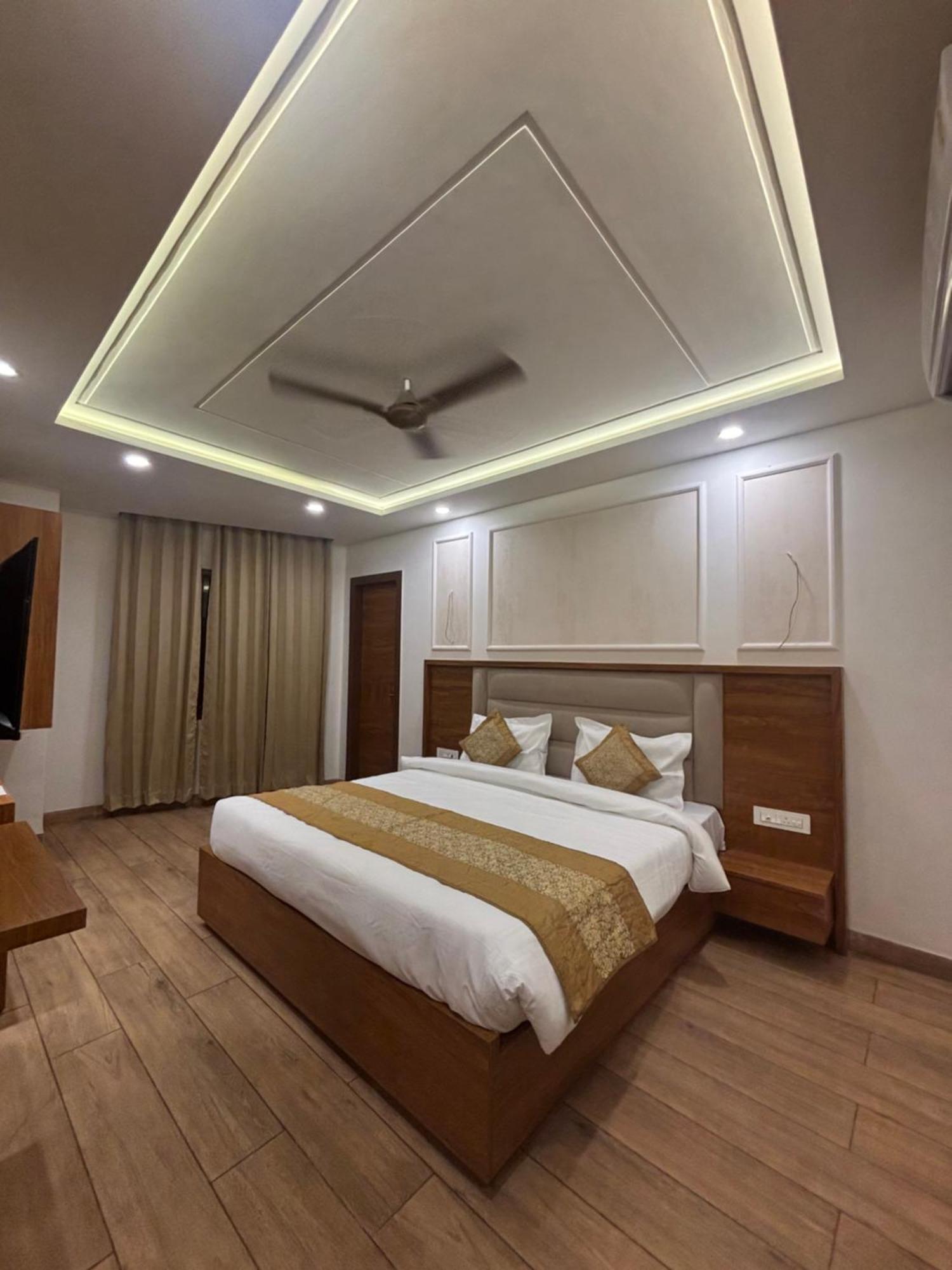 Hotel Gr Residency Amritsar Exterior photo